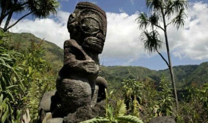 Древние статуи во Французской Полинезии напоминают о необычной инопланетной расе
