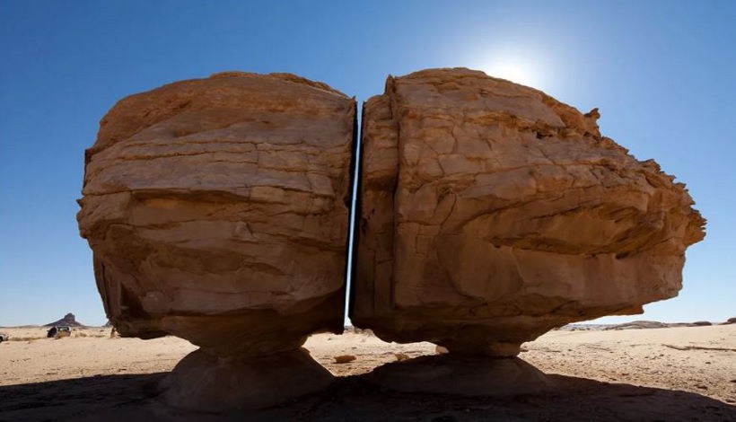 Лазер или эрозия?  Таинственная скальная формация в Саудовской Аравии