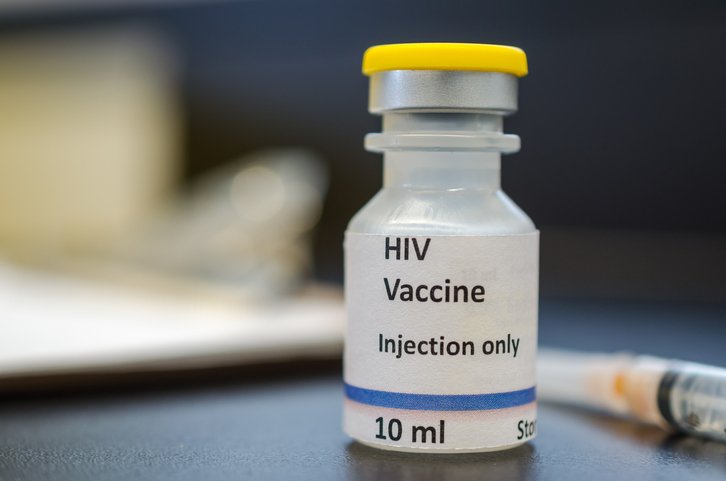 Еще в 2020 году ученые предупреждали, что некоторые вакцины против COVID-19 могут увеличить риск заражения ВИЧ – теперь 50 миллионов доз отозваны после «ложноположительных результатов» в тестах на ВИЧ