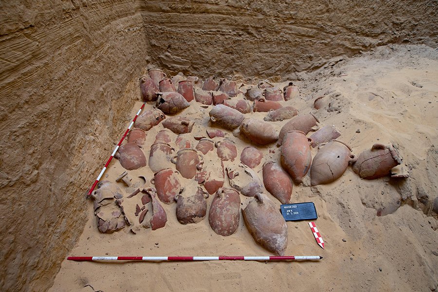 Самый большой древний бальзамировочный кахетт, когда-либо найденный в Абусире, Египет