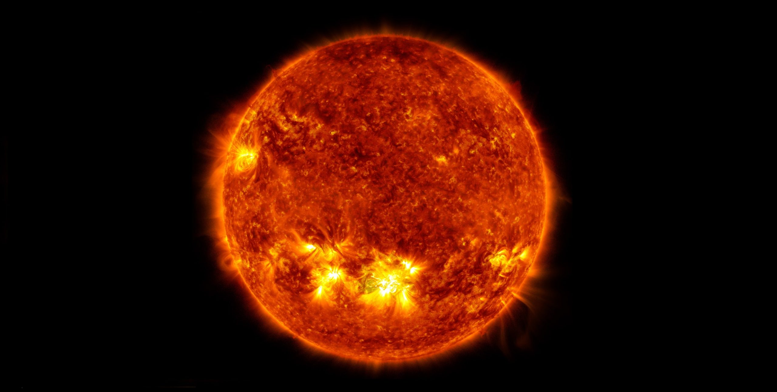 Вспышка на солнце 30 марта 2022
