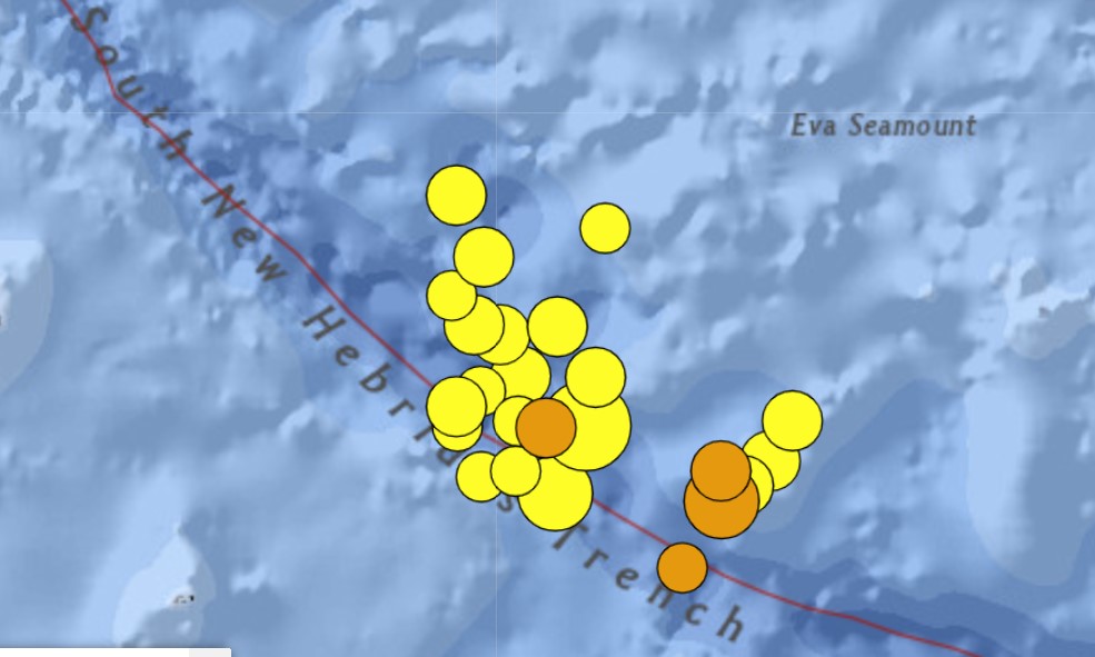 Рой землетрясений в Новой Каледонии