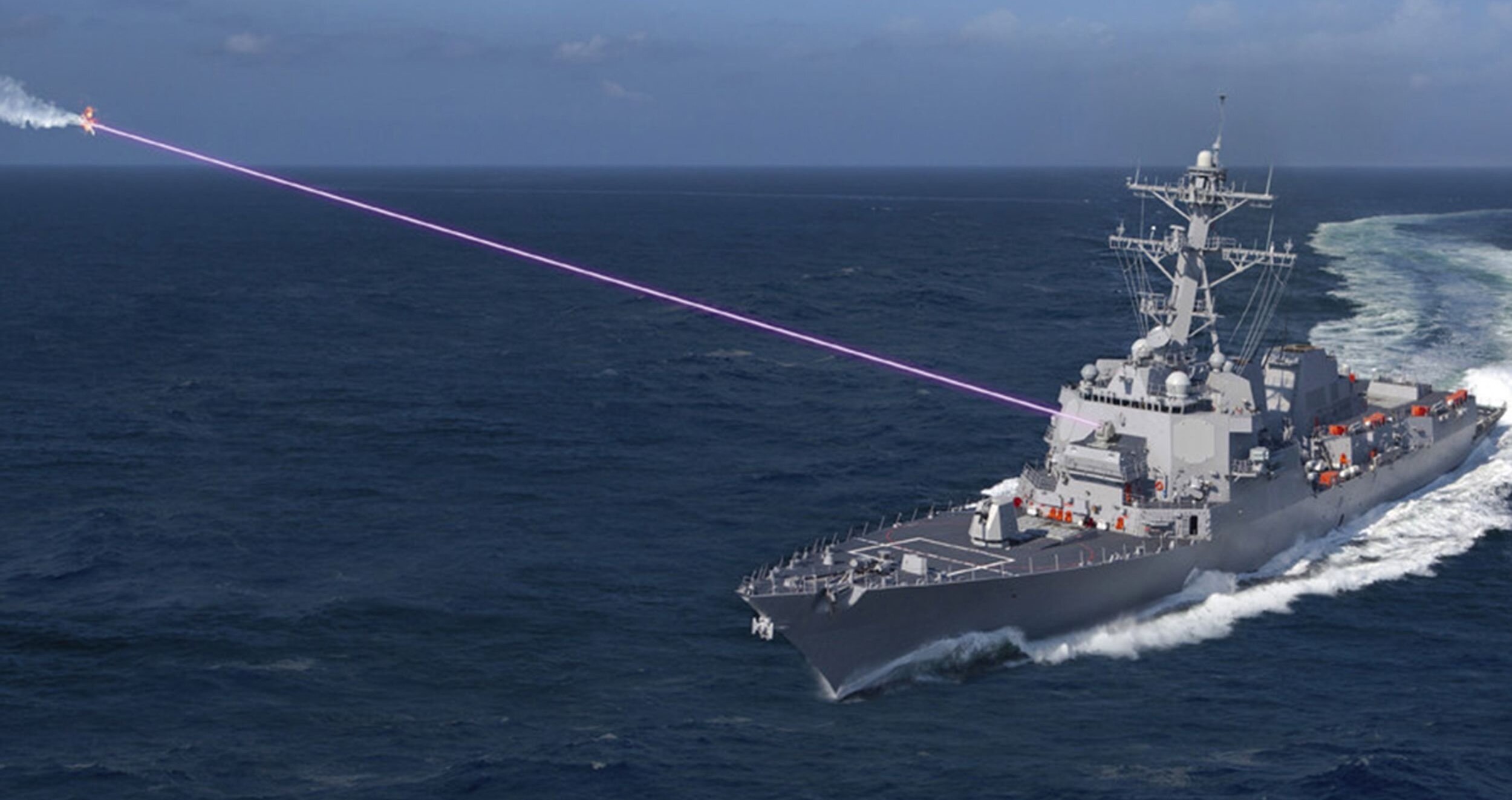 ВМС США сообщили об успешном применении лазерного оружия