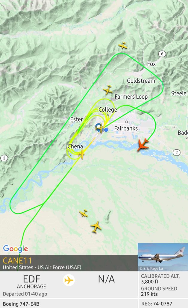 Судный день ВВС США 747 CAIN11 вчера в течение 2 часов кружили над аэропортом Фэрбенкс на Аляске и его окрестностями в сопровождении нескольких истребителей.