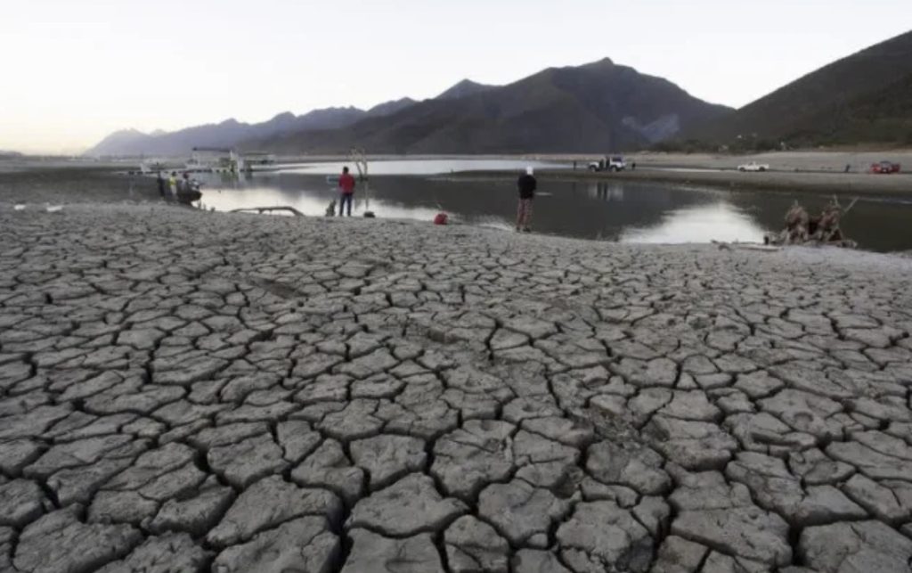Плотины и краны пересыхают из-за исторической нехватки воды в северной Мексике
