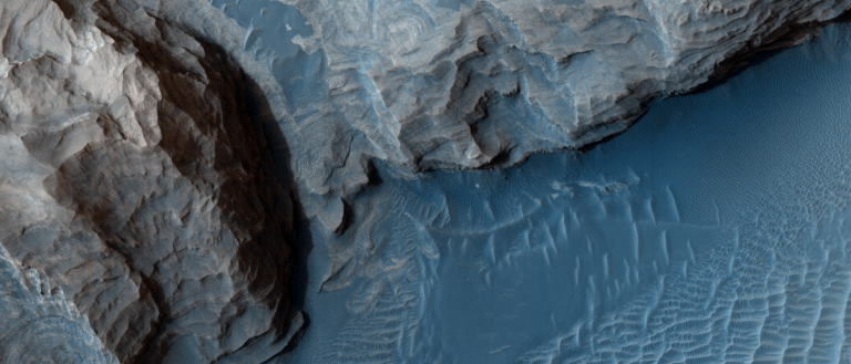 Ледники на Южном полюсе Марса текут так же, как на Земле