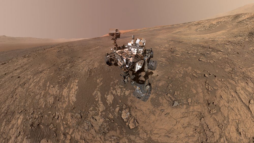 Любопытство "селфи"из кратера Гейла, который, как считается, был массивным марсианским озером. Авторы и права: NASA/JPL-Caltech/MSSS