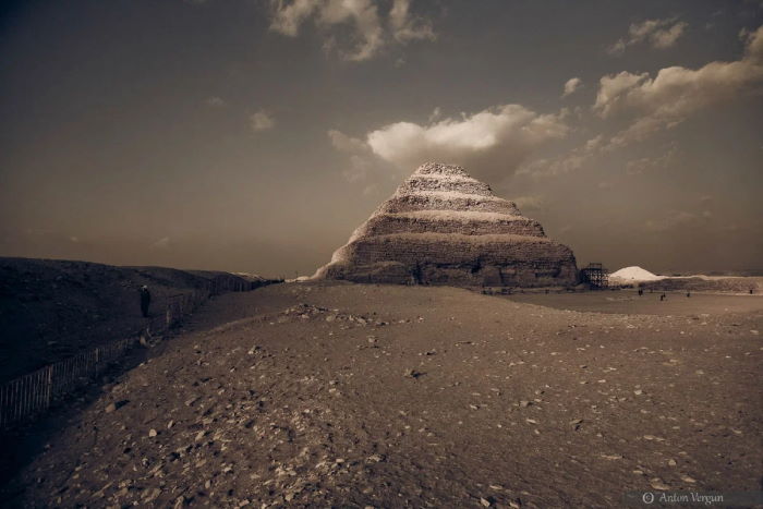Почему не проводят раскопки новой пирамиды: что такого могут скрывать пески Сахары?