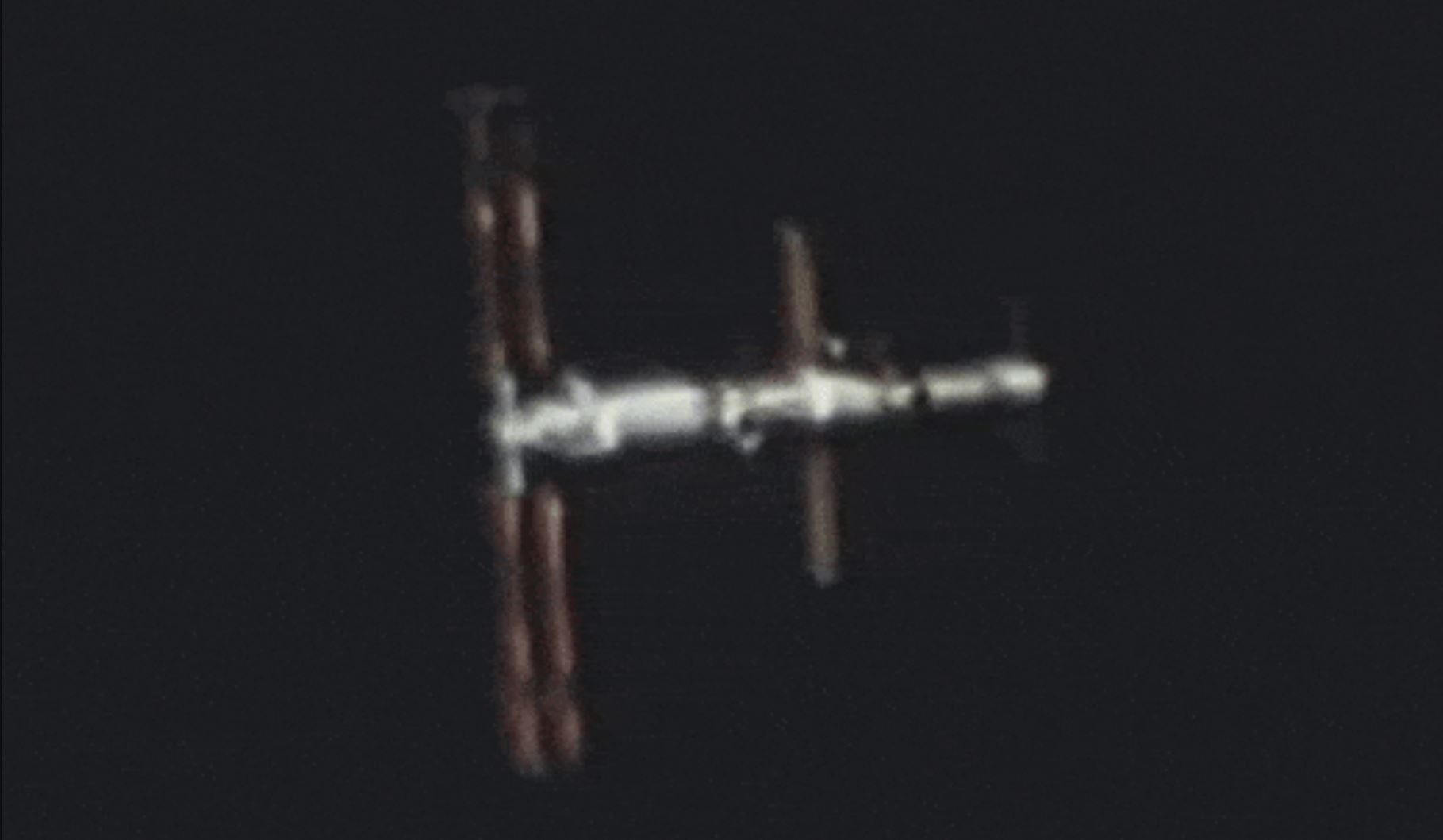 Фотограф сделал снимок китайской космической станции с Земли