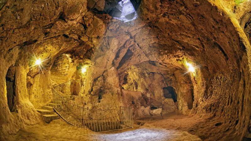 Пять фотографий древнего Деринкую, самого большого подземного города на Земле