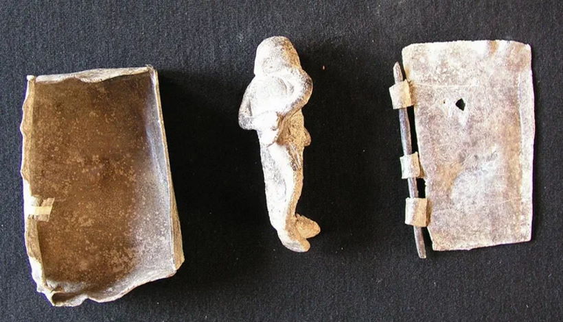 Археологи обнаружили колодец с проклятиями древних греков