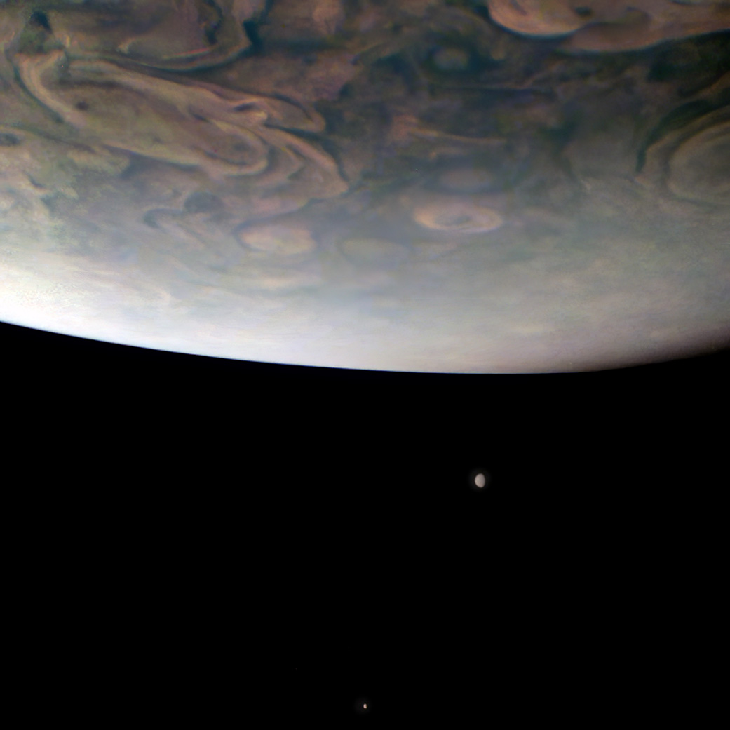 Астрономы обнаружили 12 новых лун на орбите Юпитера