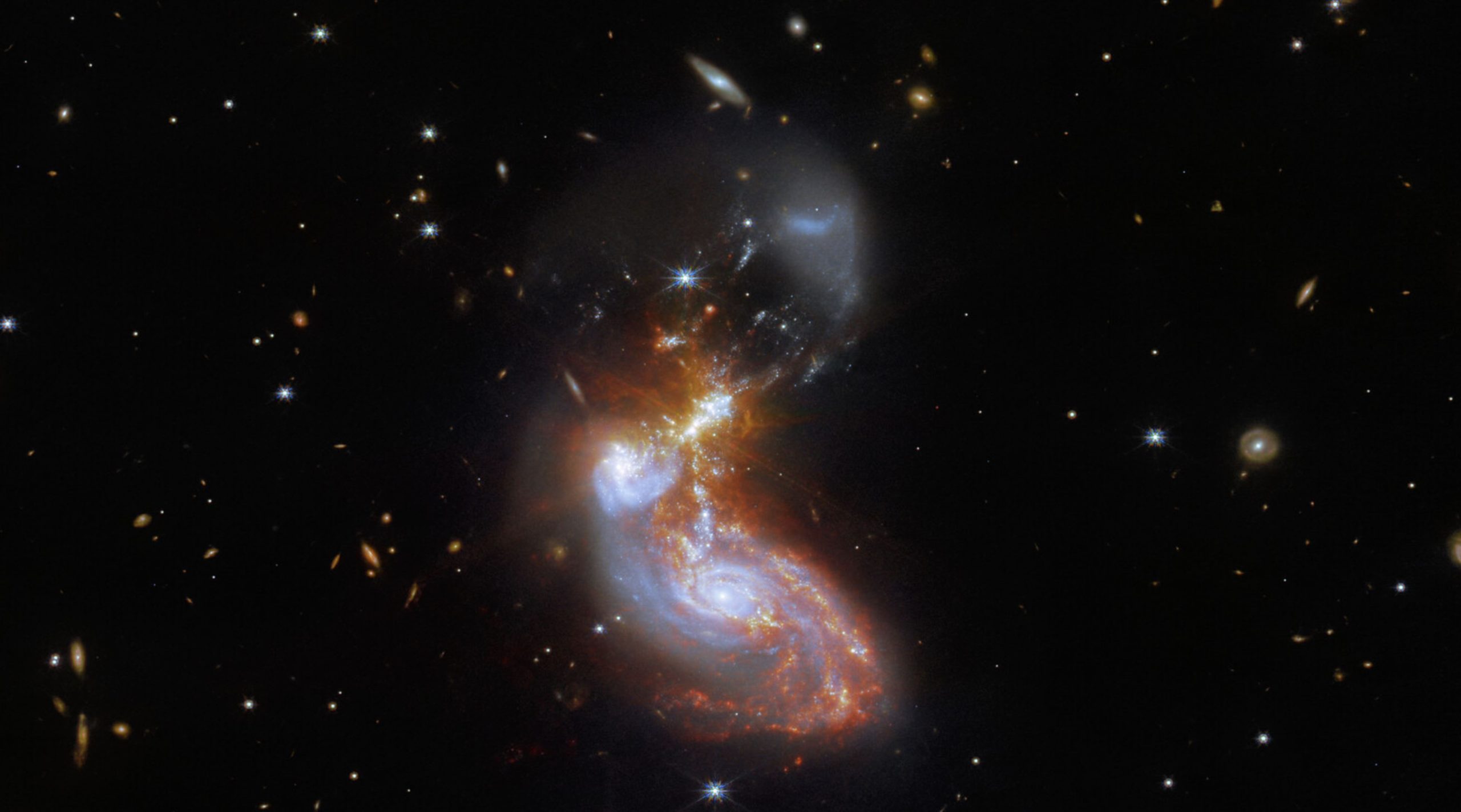 Джеймс Уэбб видит слияние галактик в 500 миллионах световых лет от Земли