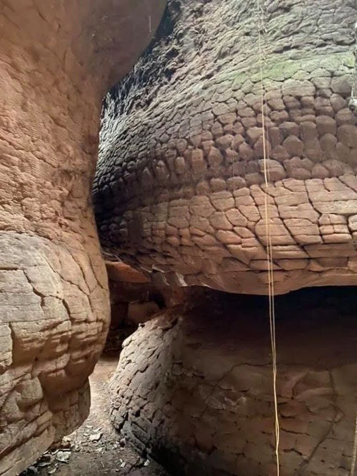 Громадных каменных змеев находят на всей территории Таиланда