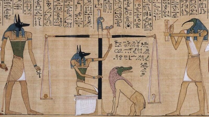Археологи нашли нетронутый свиток древнеегипетского папируса в Саккаре