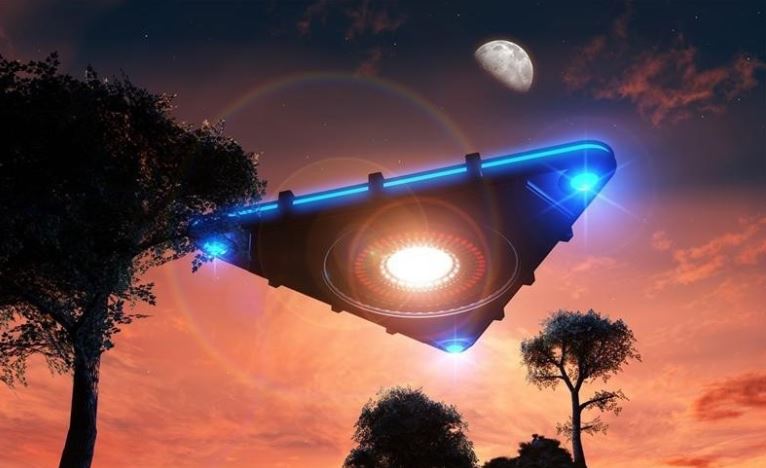 Черный треугольный НЛО засняли в небе над Солт-Лейк-Сити