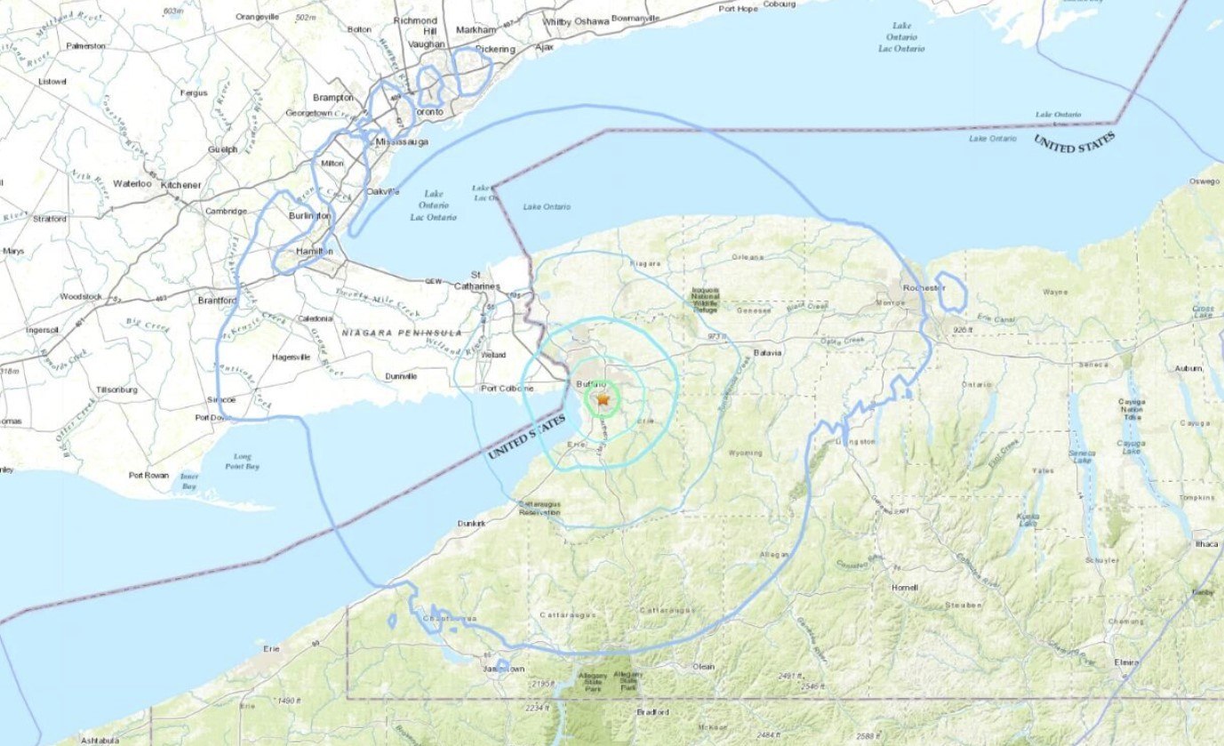 Сильнейшее за 40 лет землетрясение потрясло жителей Буффало, штат Нью-Йорк.