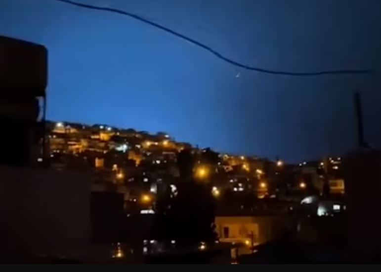 Странные вспышки в небе наблюдали в Турции перед землетрясением