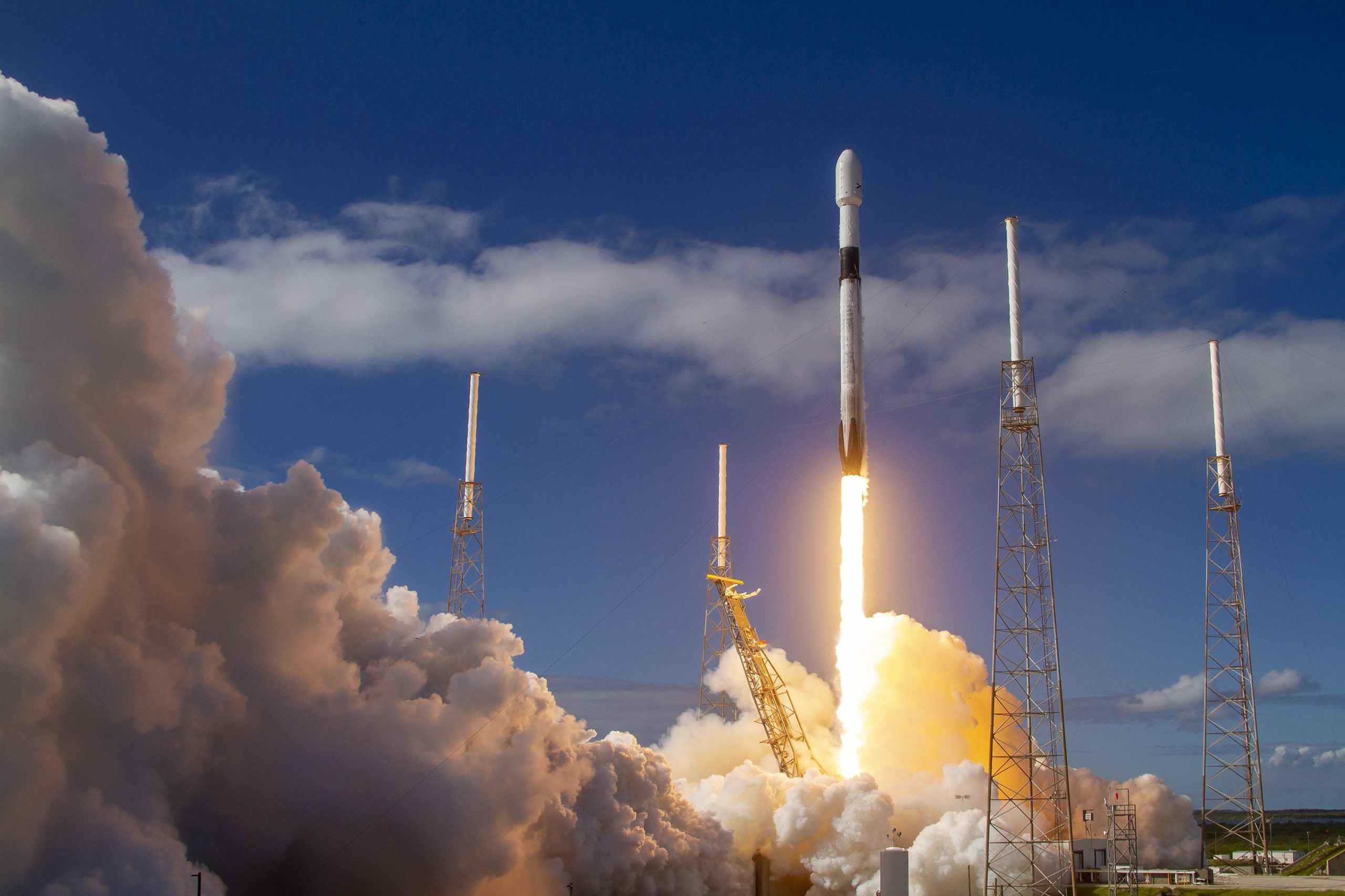 Для мира, а не как оружие!  SpaceX ограничивает военное использование Украиной спутникового бизнеса Starlink