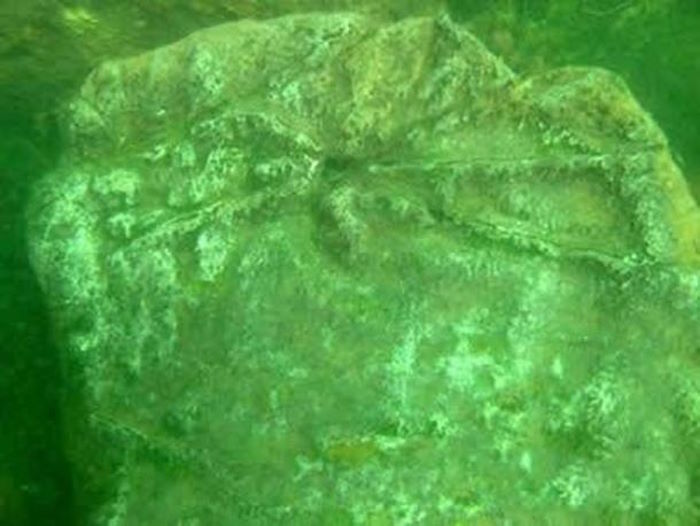 Тайна подводных китайских пирамид с загадочными символами