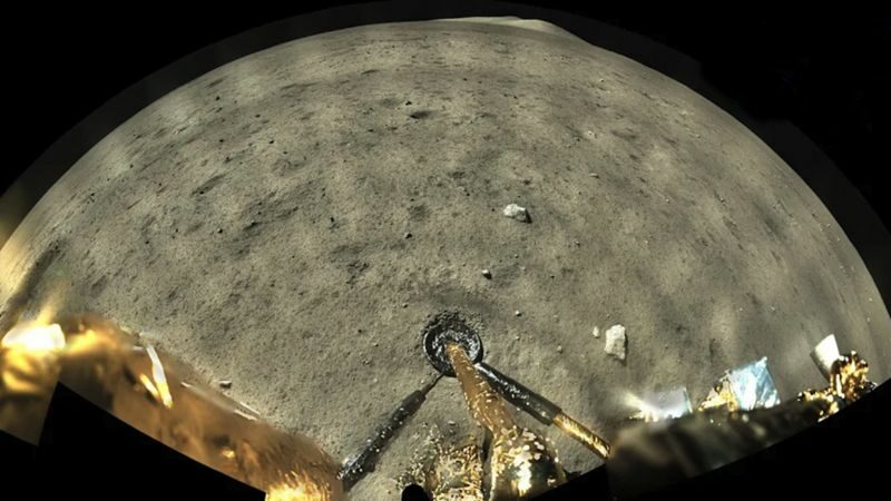 Китай хочет вернуть образцы с обратной стороны Луны
