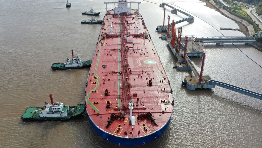 Иран задержал нефтяной танкер под флагом Маршалловых островов