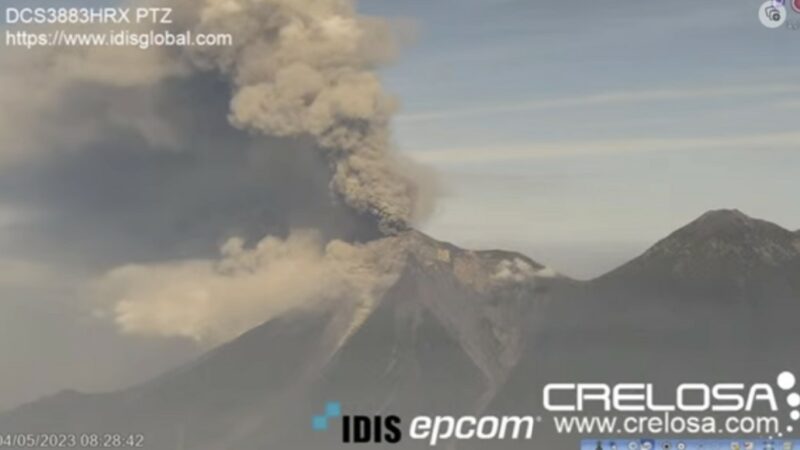 Более 1000 человек эвакуированы из-за мощного извержения вулкана Фуэго в Гватемале