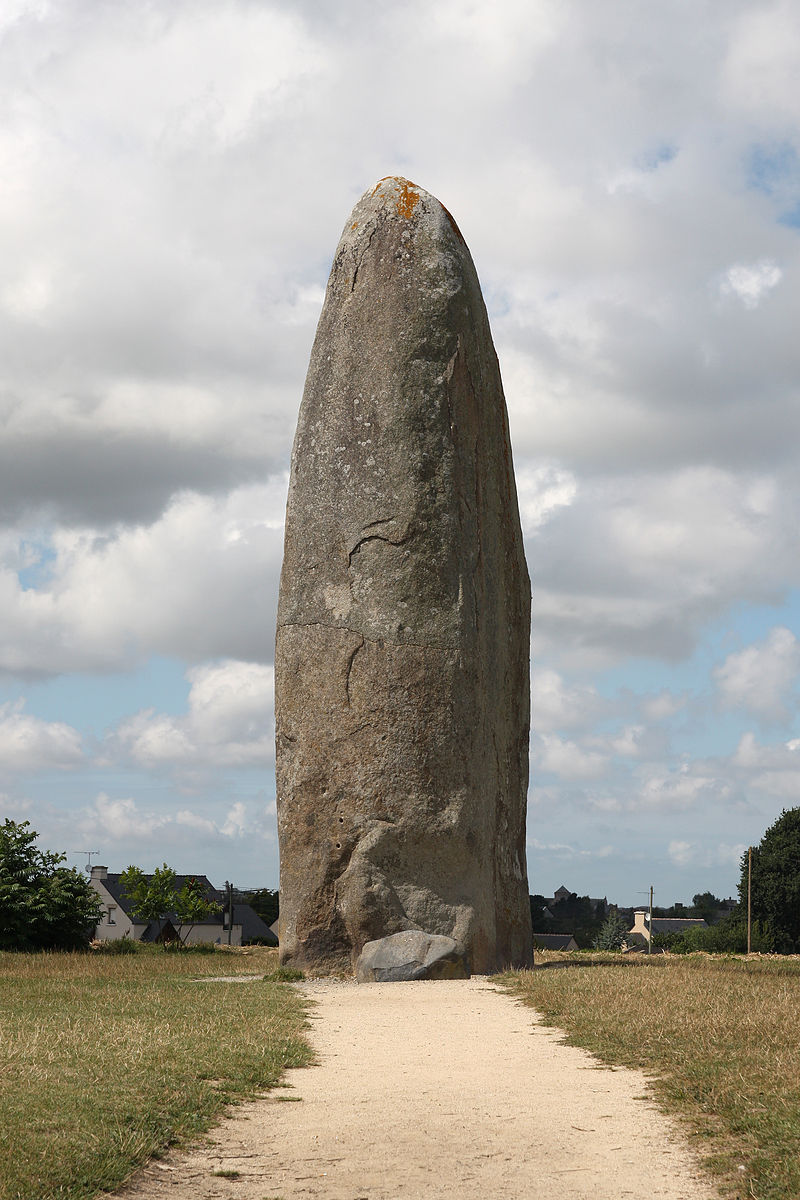 Это Menhir de Champ Dolent, один из крупнейших в Бретани. Викисклад