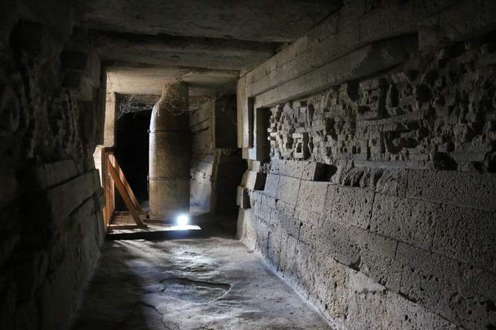Вход в древний «подземный мир» сапотеков найден под католической церковью