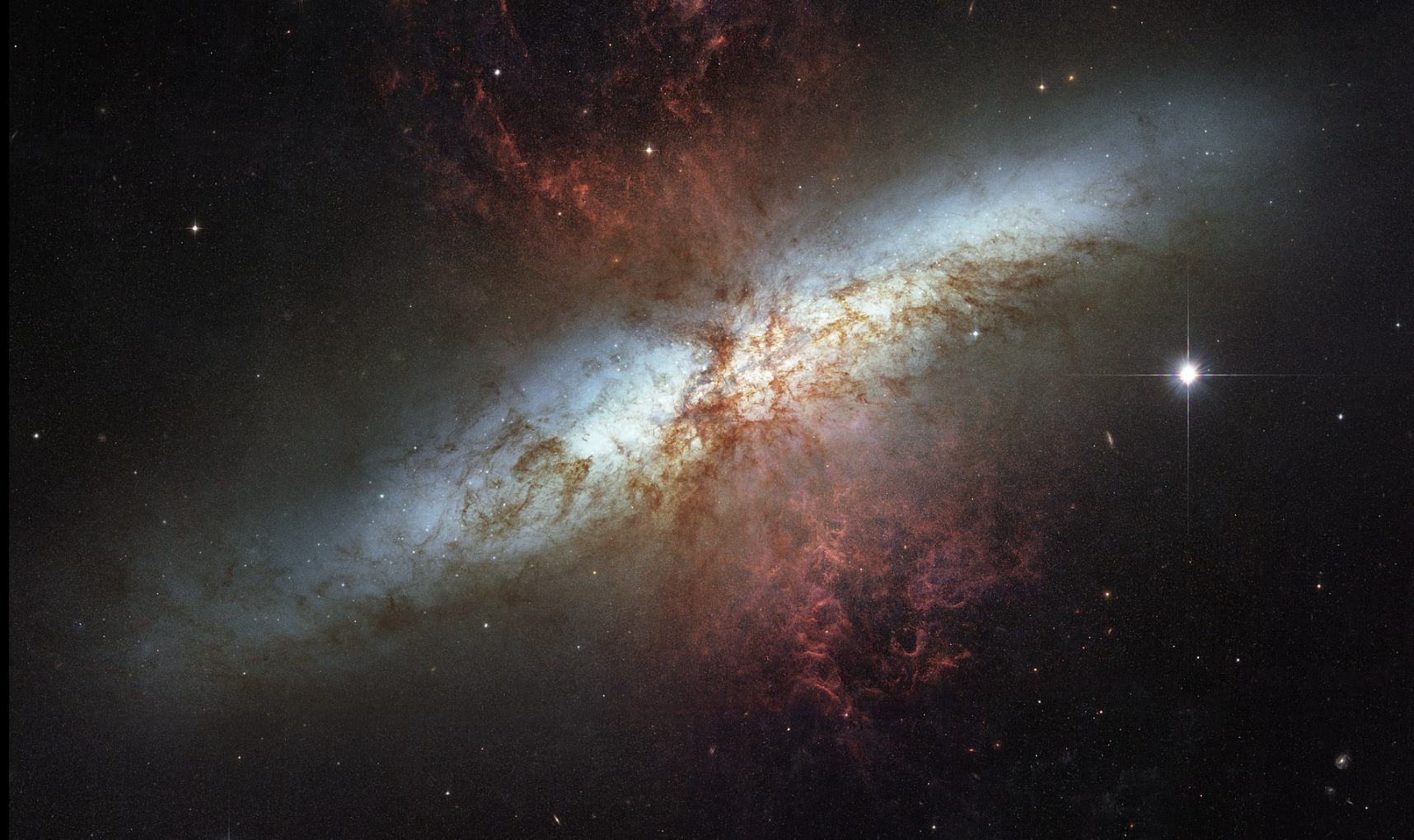 Джеймс Уэбб обнаруживает монументальный газовый поток в галактике COSMOS-11142