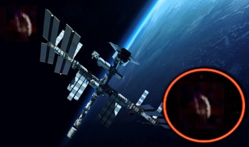 НЛО замечен во время выхода российских космонавтов в открытый космос