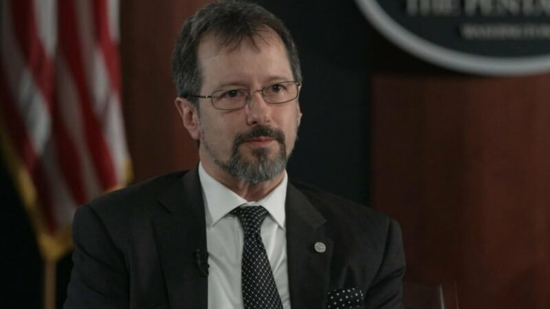 Глава Пентагона по вопросам НЛО уйдет в отставку после обвинений во лжи перед публикой