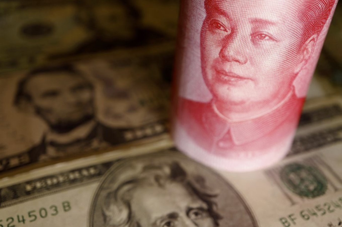 Китайский юань обогнал евро как вторую по величине торговую валюту