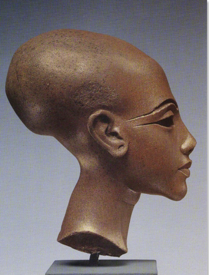 Голова древнеегипетской принцессы