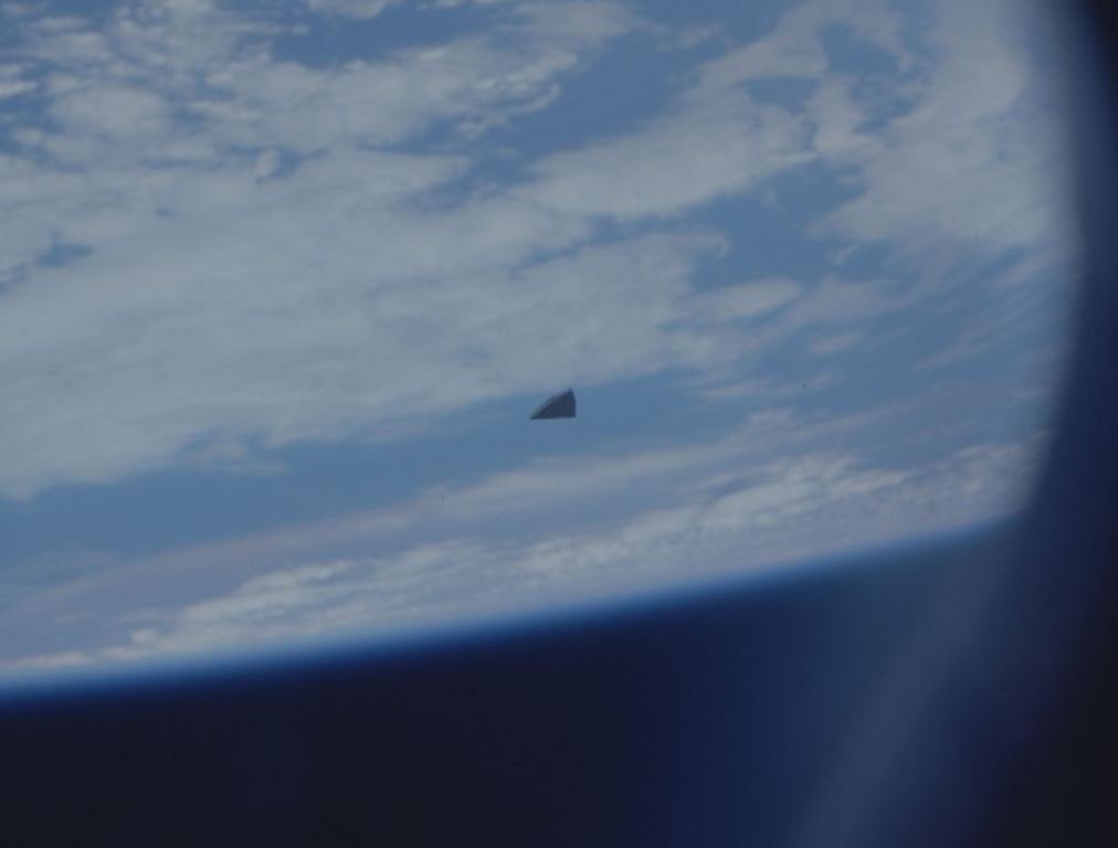 Тайна фотографии НАСА треугольного НЛО на околоземной орбите