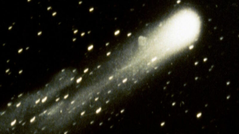 Знаменитая комета Галлея достигнет афелия в эти выходные