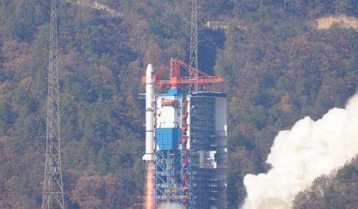 Тайвань объявил тревогу после запуска китайского спутника и внимательно следит за китайскими воздушными шарами
