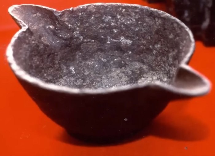 Чугунная чашка возрастом 300 миллионов лет из Оклахомы