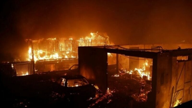 Чили объявляет чрезвычайное положение, поскольку вышедшие из-под контроля лесные пожары унесли жизни по меньшей мере 46 человек