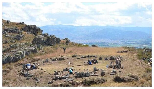 В Высоких Андах Перу обнаружена круглая мегалитическая каменная площадь возрастом 4750 лет.