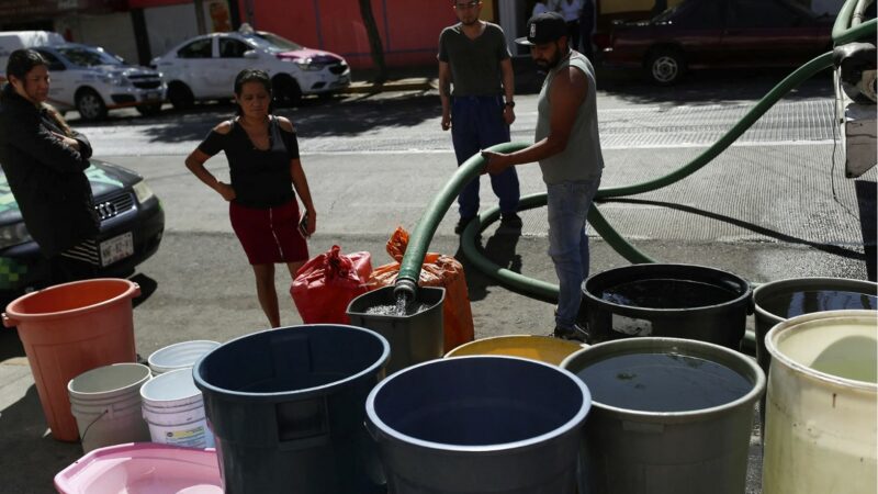 Один из крупнейших городов мира, Мехико, может остаться без воды уже через несколько месяцев.
