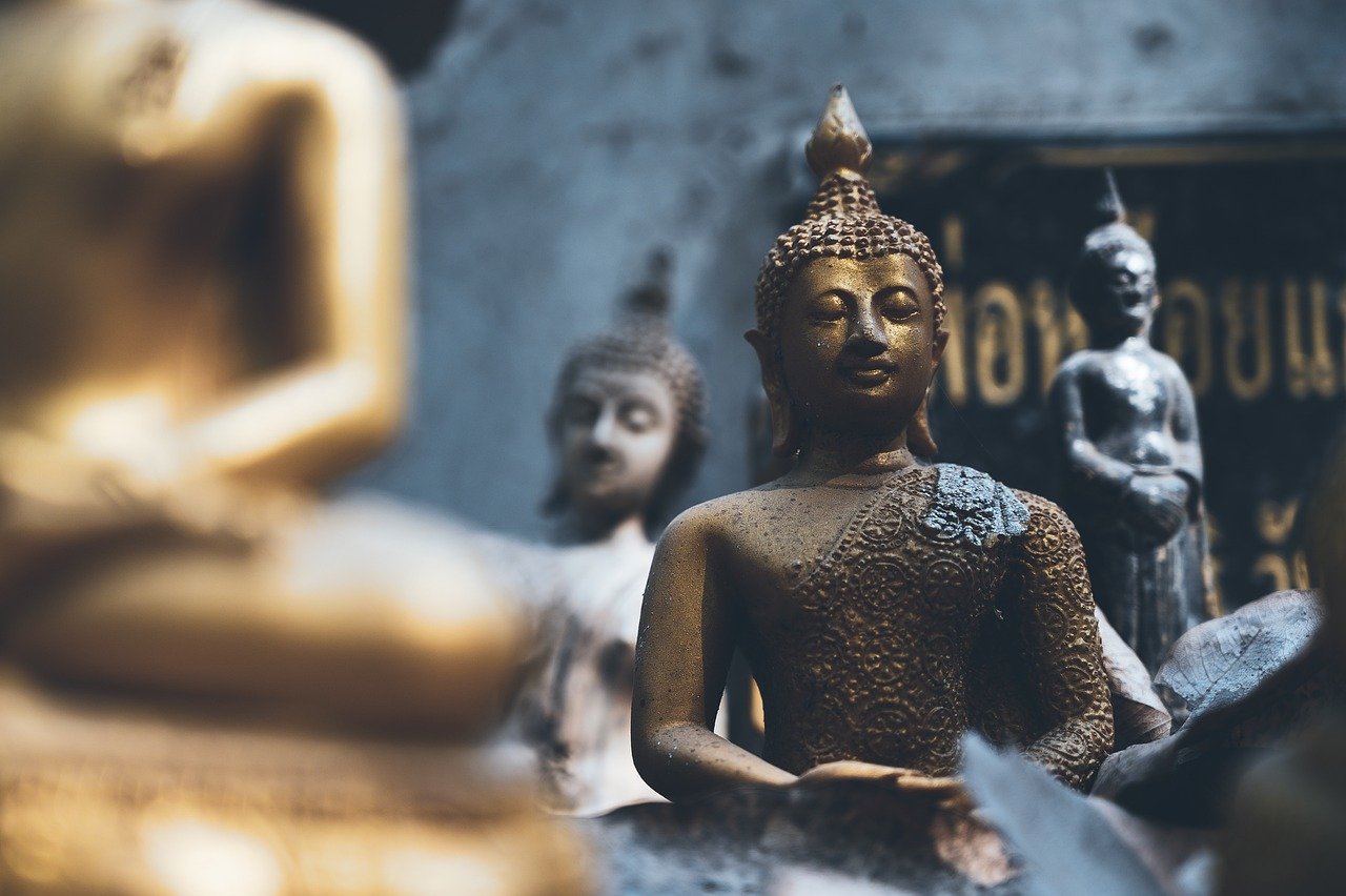 Мужчина, ограбивший буддийский храм, был убит статуей Будды