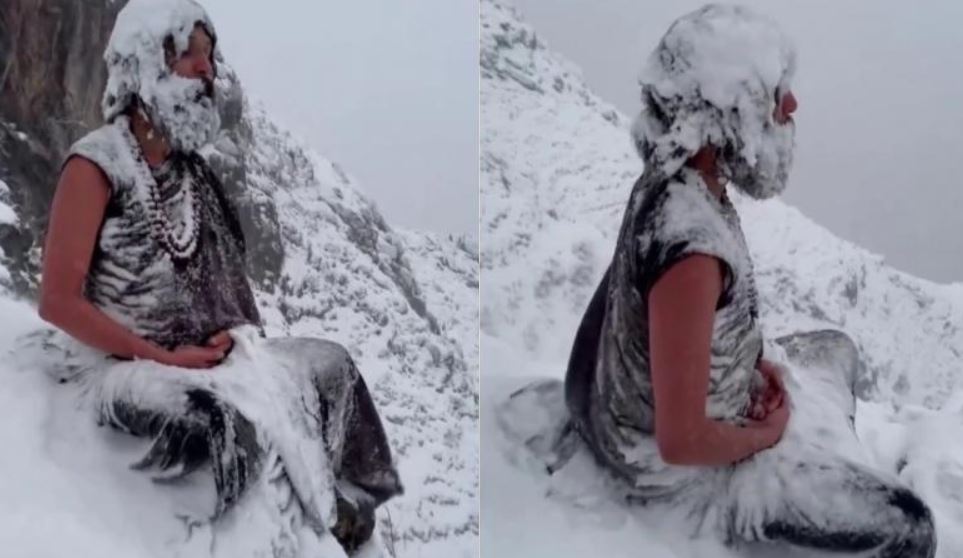 Йог медитирует при минусовых температурах в Гималаях