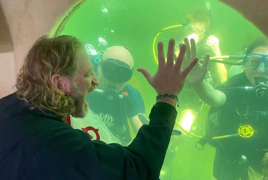 100 дней под водой омолодили ученого на 20 лет