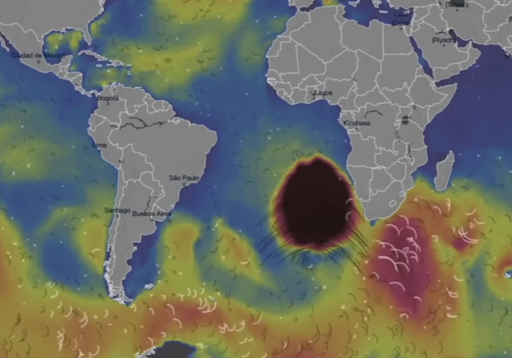 Загадочную гигантскую аномалию заметили в океане недалеко от Южной Африки