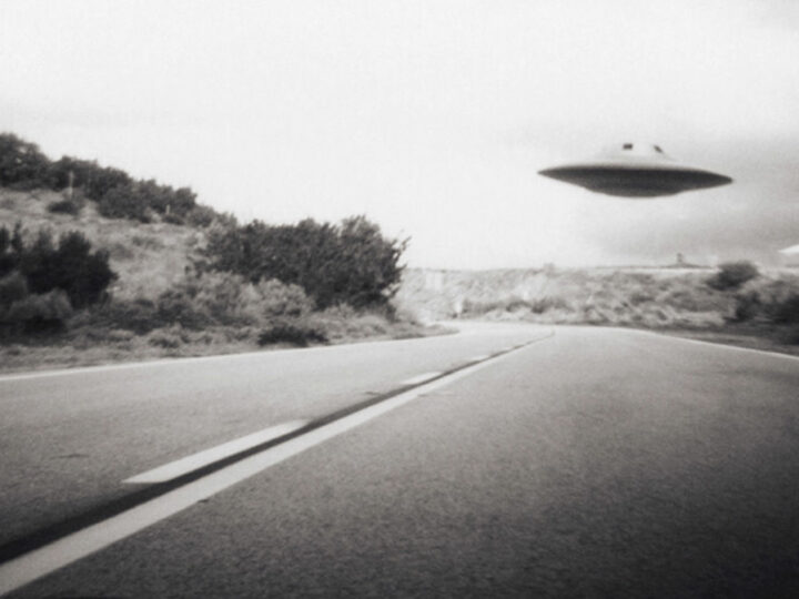 Высшие сенаторы считают, что правительство США тайно обнаружило НЛО