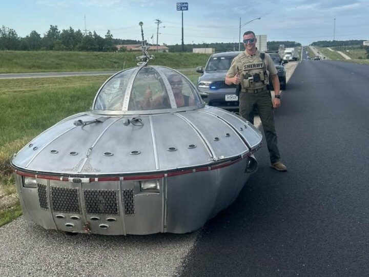Заместитель шерифа остановил необычное «НЛО» в Миссури