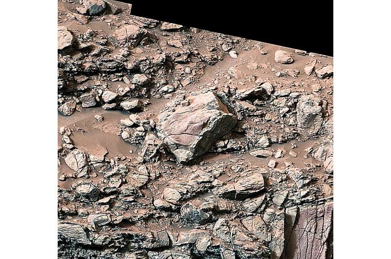 Марсоход Curiosity обнаружил сюрприз в марсианском камне