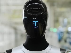 Робот Walker S2: Безлюдная эволюция. Как андроид сам сменил батарею и бросил вызов человеку?