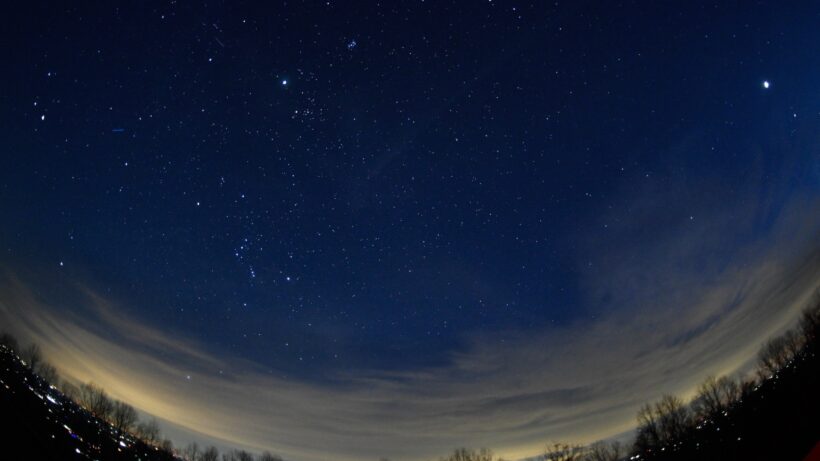Шесть планет в ночном небе: уникальный парад в августе